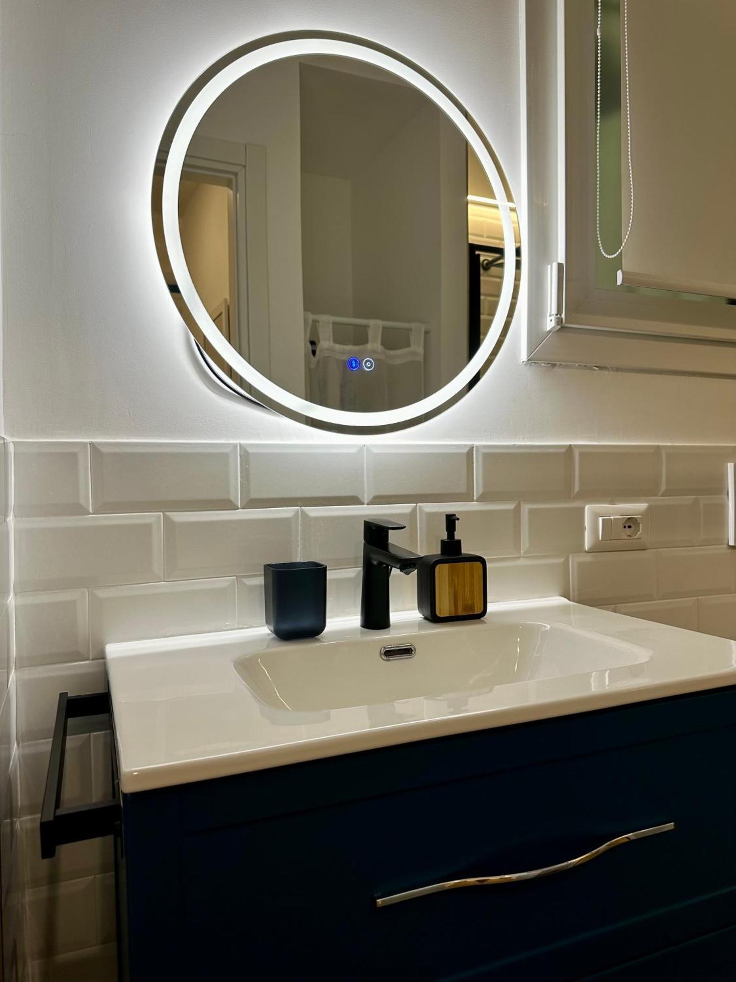 Lr Deluxe Apartments - Porta Venezia - Bilocale Con Giardino Privato Milan Extérieur photo