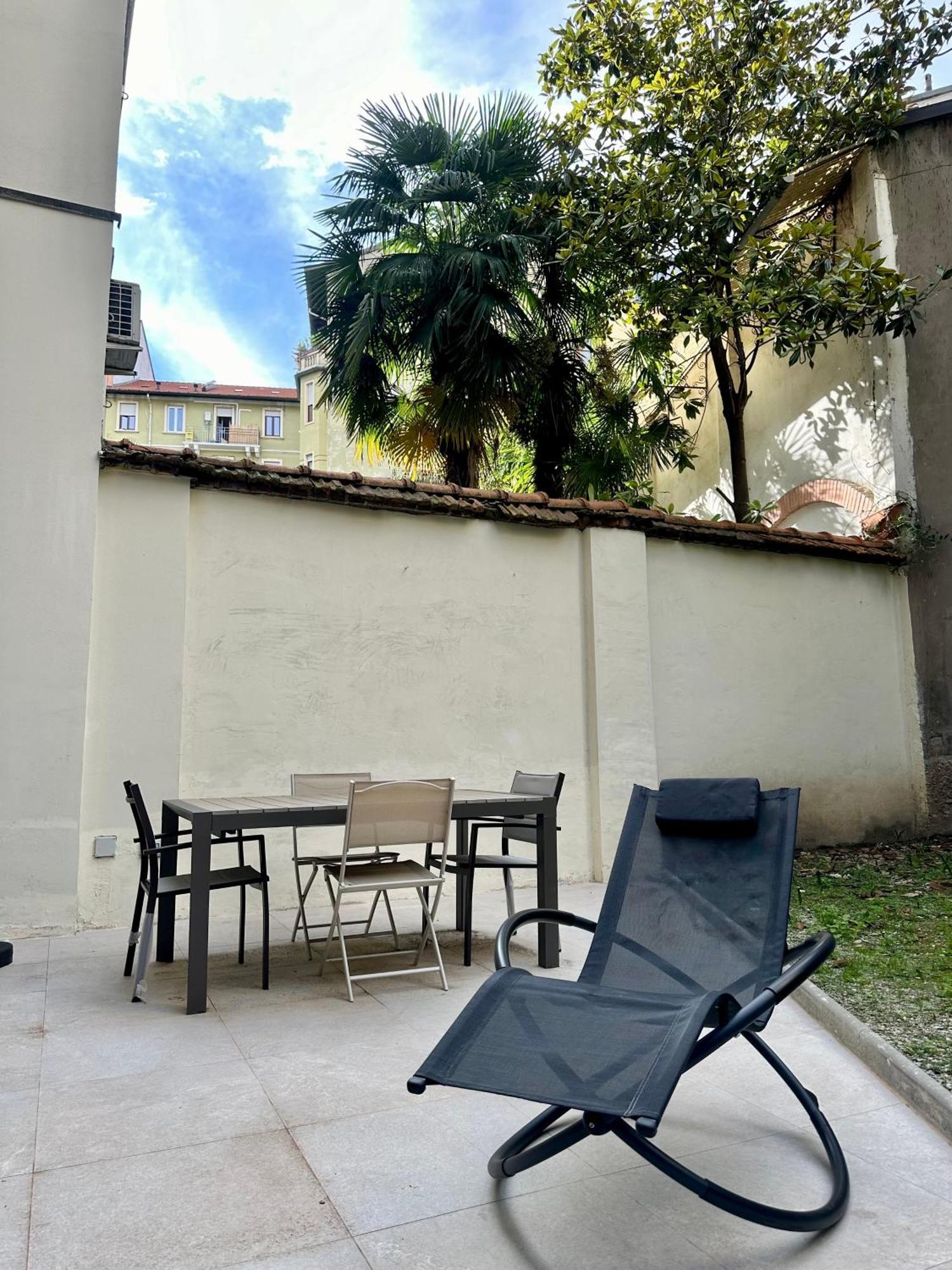 Lr Deluxe Apartments - Porta Venezia - Bilocale Con Giardino Privato Milan Extérieur photo