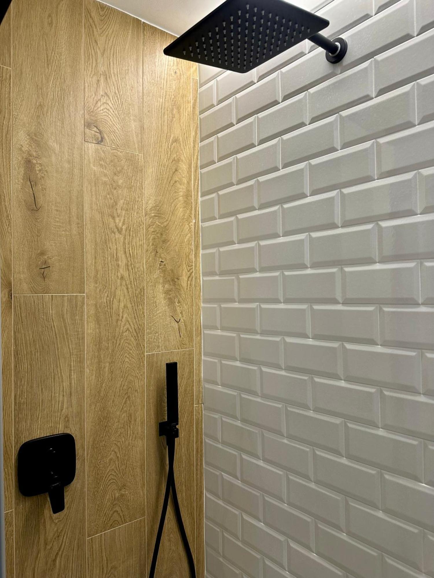 Lr Deluxe Apartments - Porta Venezia - Bilocale Con Giardino Privato Milan Extérieur photo