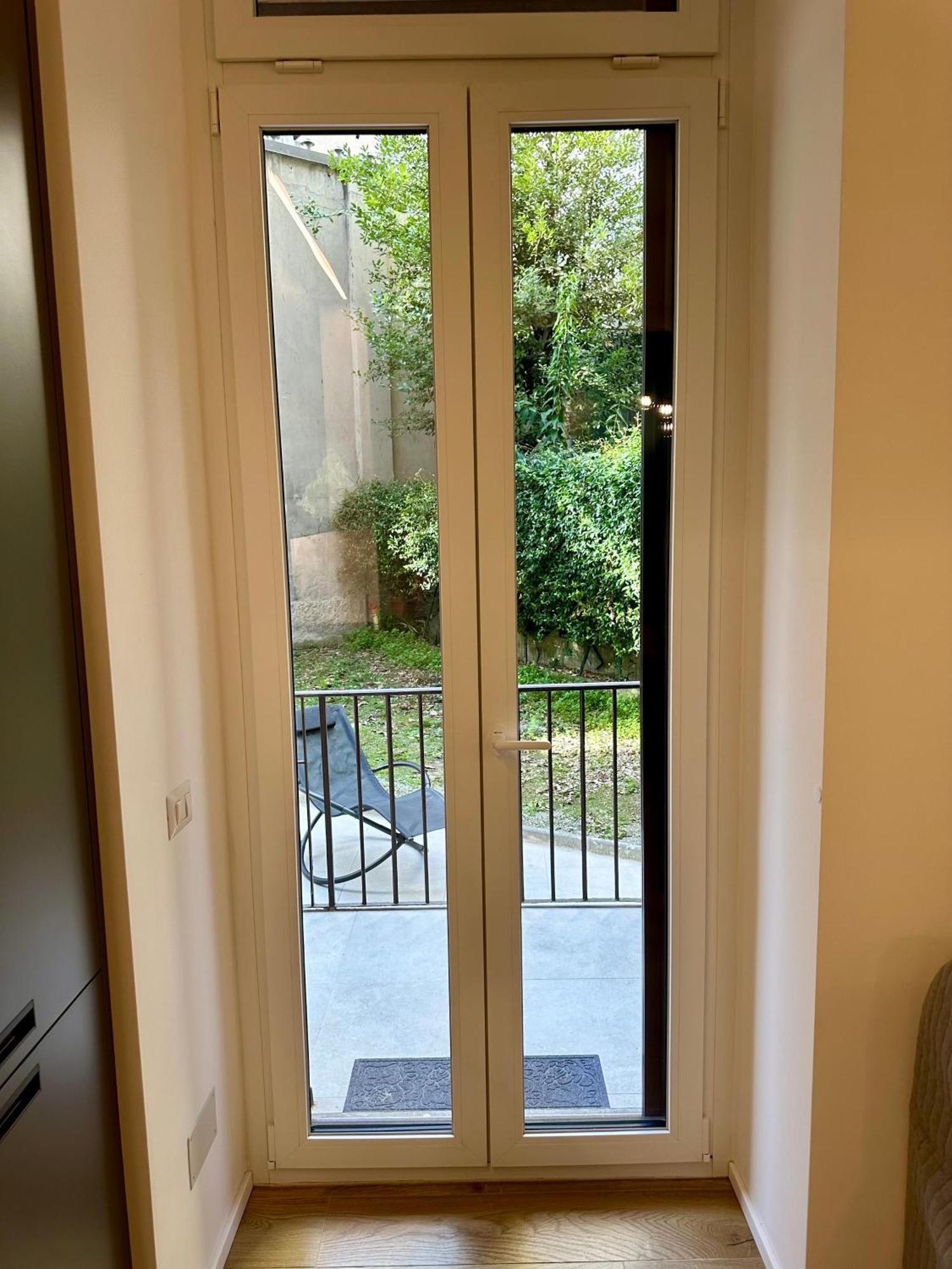 Lr Deluxe Apartments - Porta Venezia - Bilocale Con Giardino Privato Milan Extérieur photo