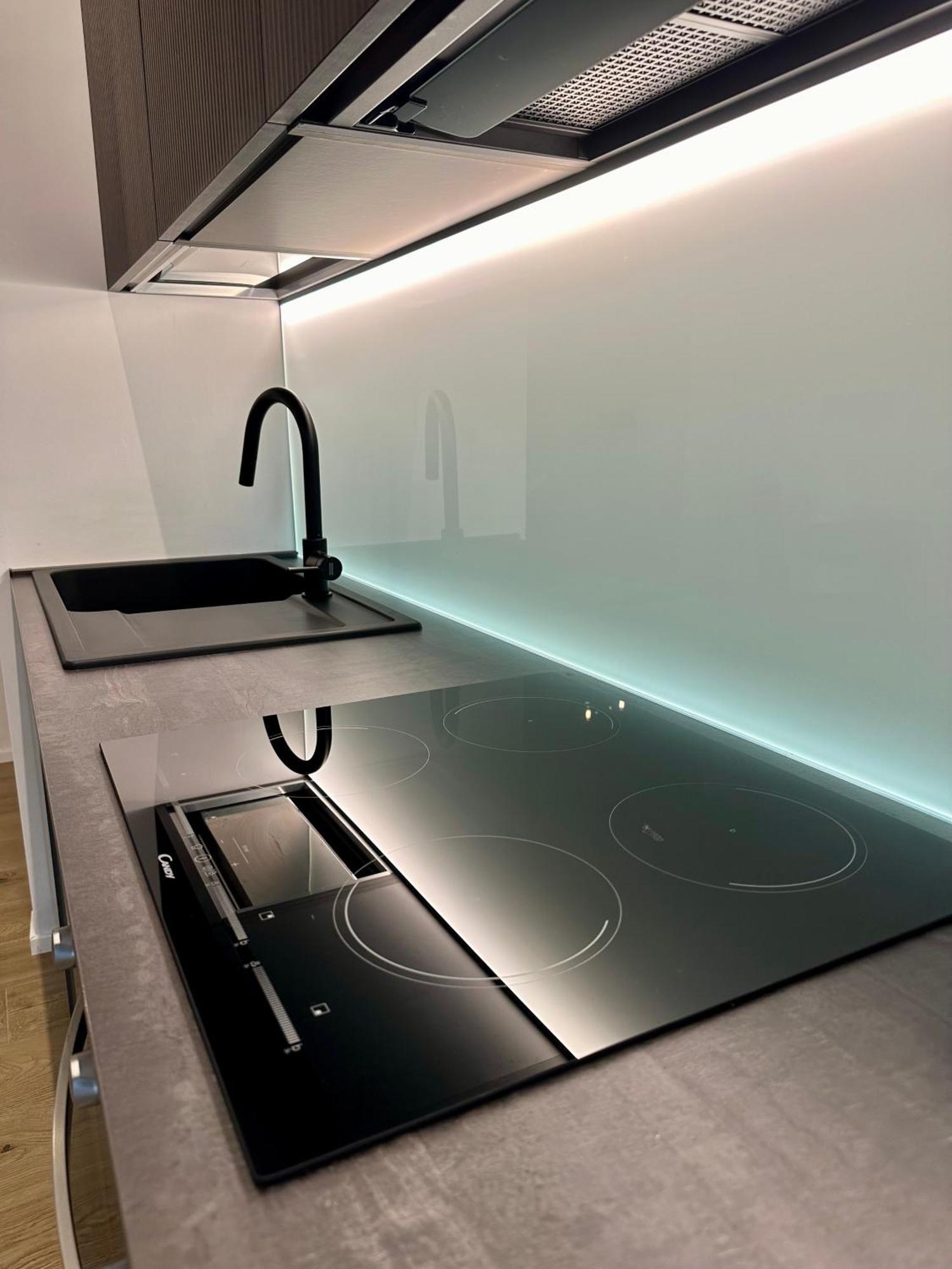 Lr Deluxe Apartments - Porta Venezia - Bilocale Con Giardino Privato Milan Extérieur photo