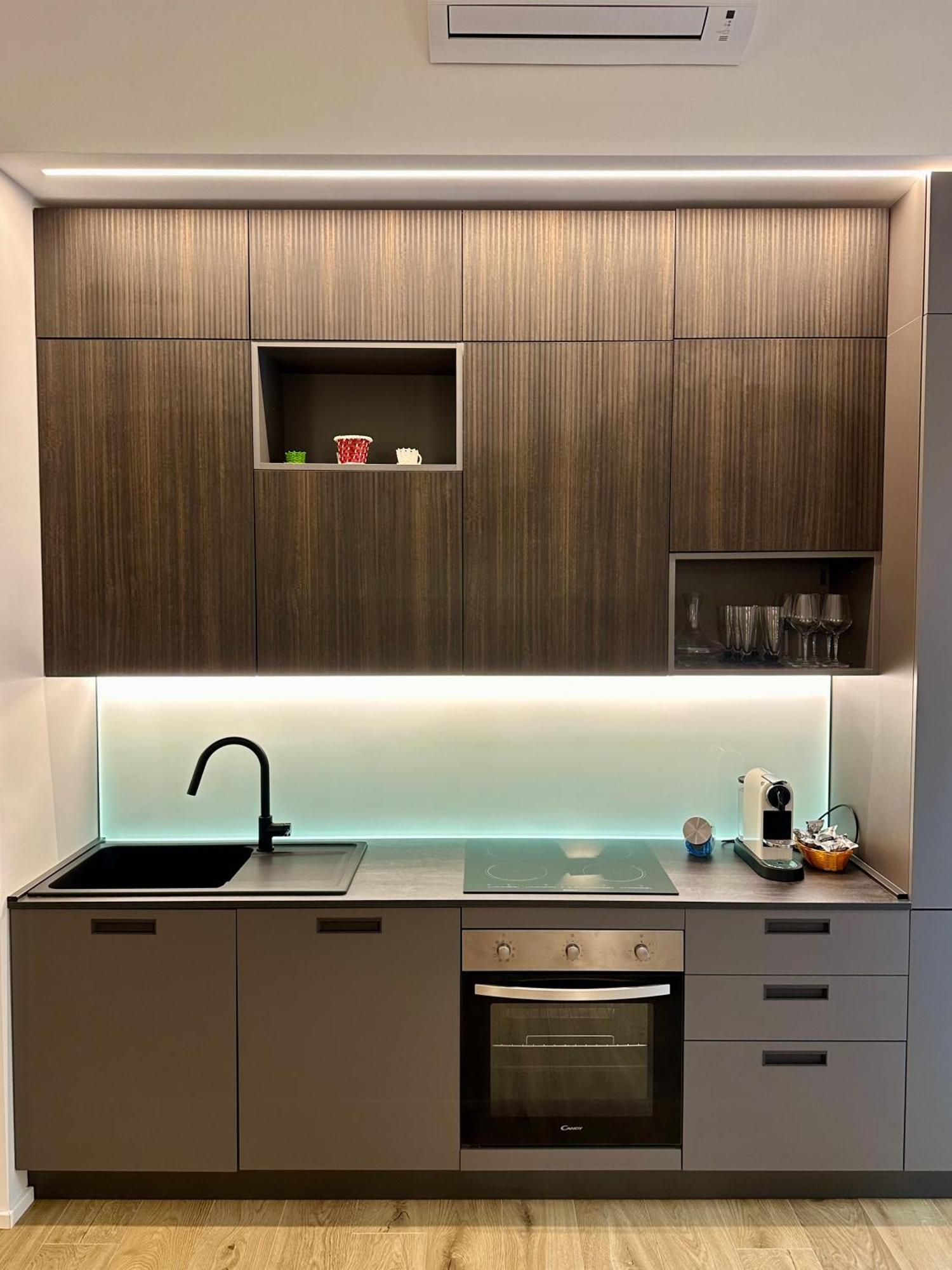 Lr Deluxe Apartments - Porta Venezia - Bilocale Con Giardino Privato Milan Extérieur photo